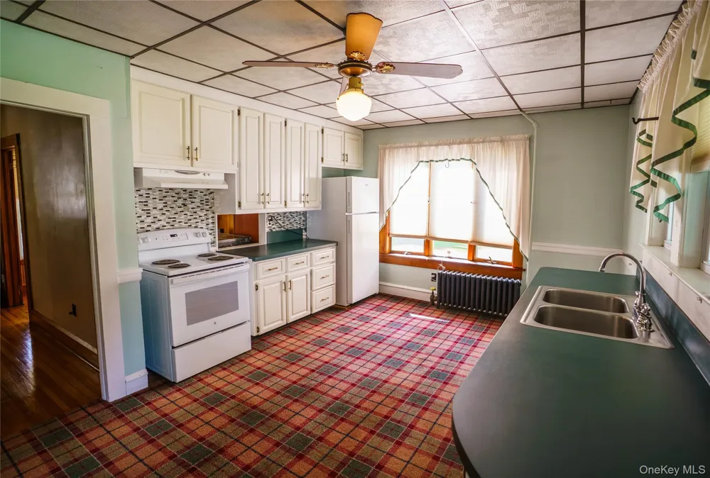 59 2nd Avenue Narrowsburg, NY 12764