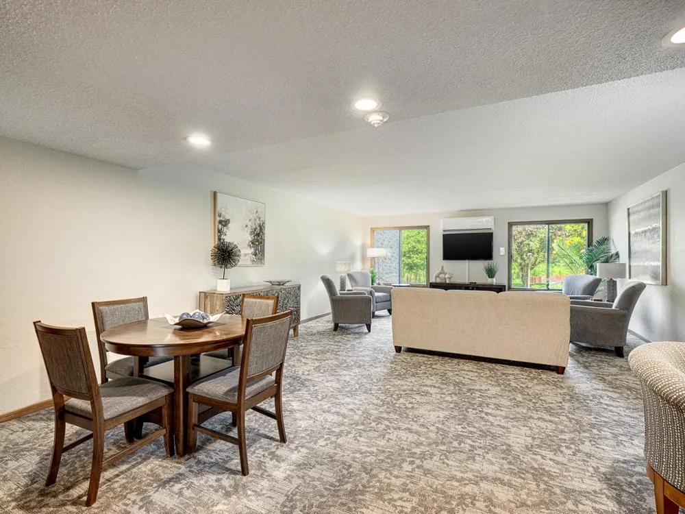 2455 Londin Lane E #322 Maplewood, MN 55119