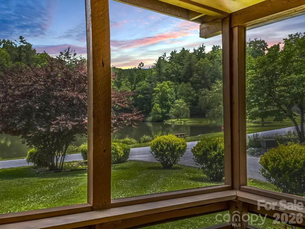117 Willow Way Hendersonville, NC 28739