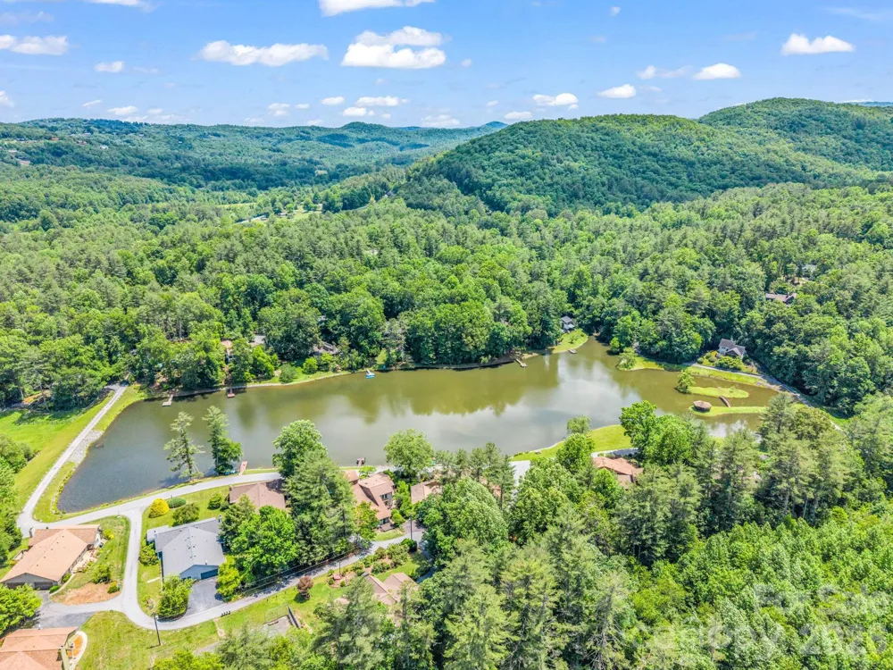 117 Willow Way Hendersonville, NC 28739