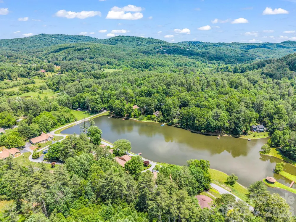 117 Willow Way Hendersonville, NC 28739