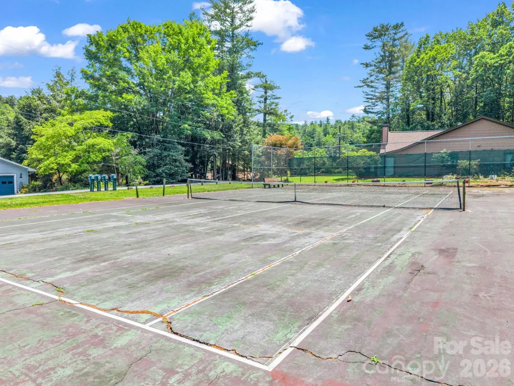 117 Willow Way Hendersonville, NC 28739