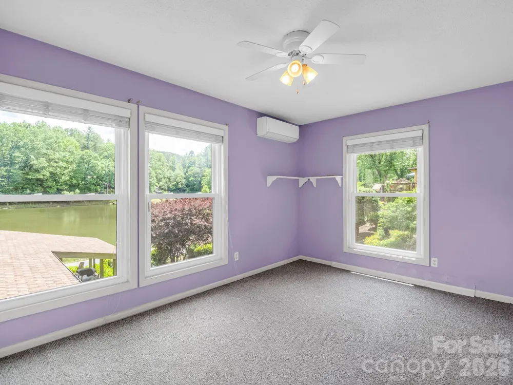 117 Willow Way Hendersonville, NC 28739