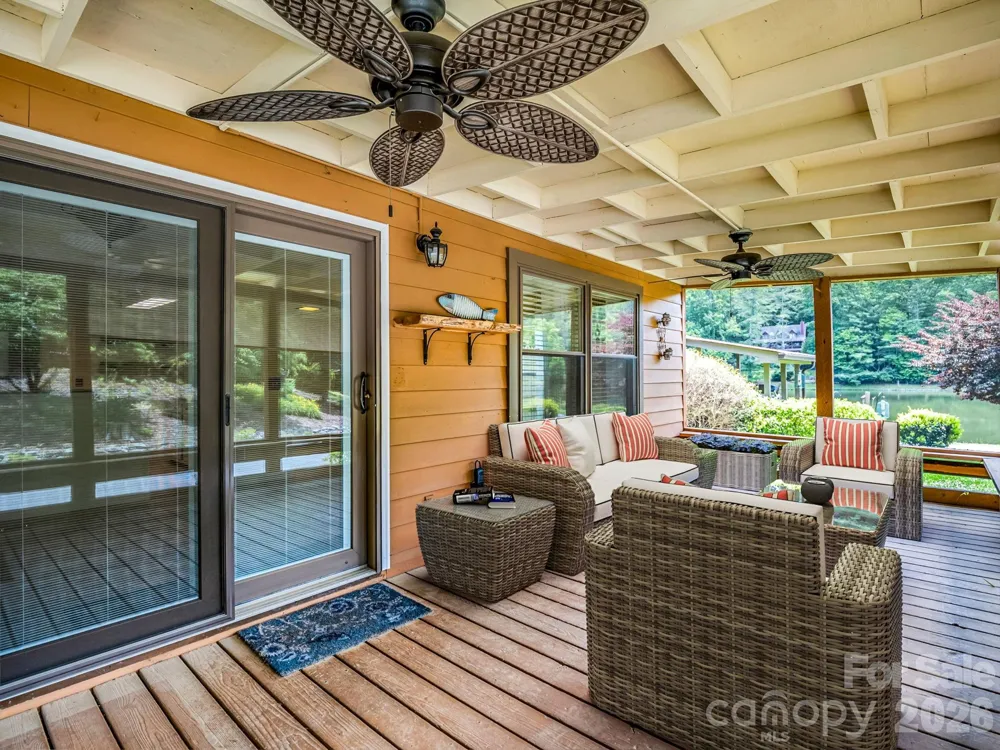 117 Willow Way Hendersonville, NC 28739