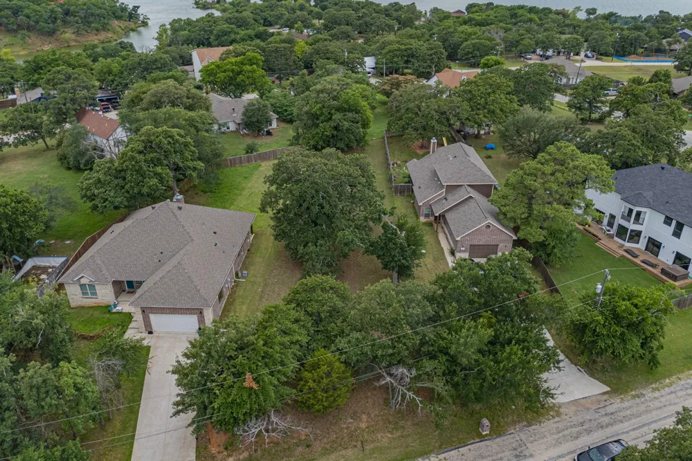 563 Valley Drive Oak Point, TX 75068
