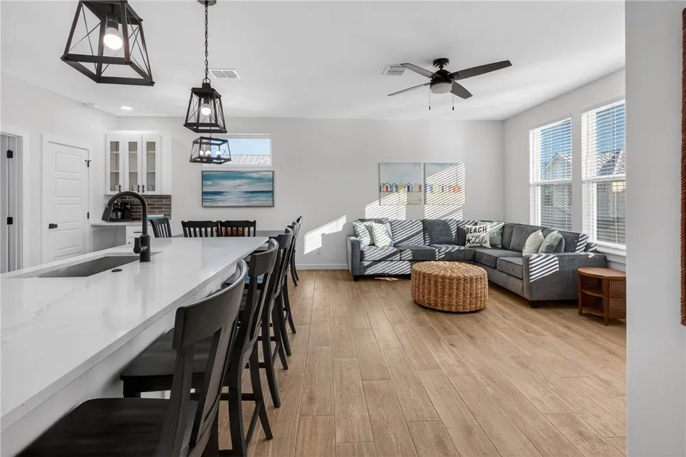 603 E Avenue G #304 Port Aransas, TX 78373