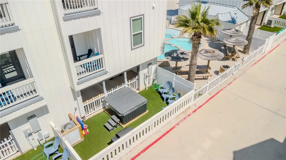 603 E Avenue G #304 Port Aransas, TX 78373