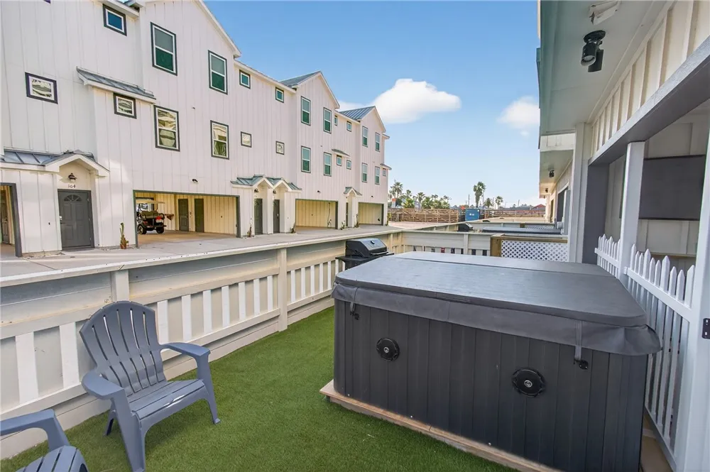 603 E Avenue G #304 Port Aransas, TX 78373