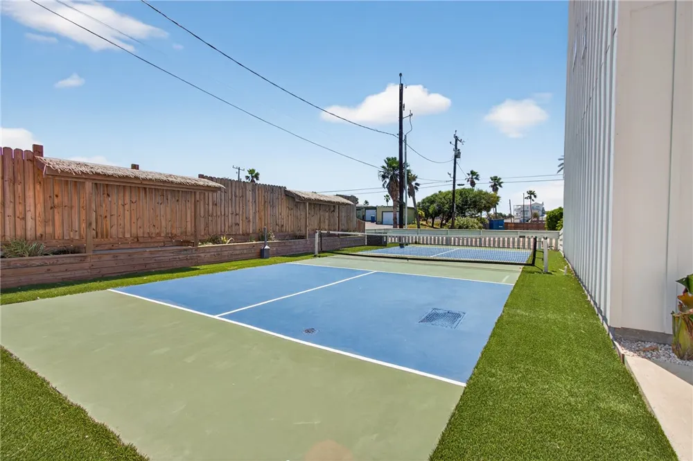 603 E Avenue G #304 Port Aransas, TX 78373