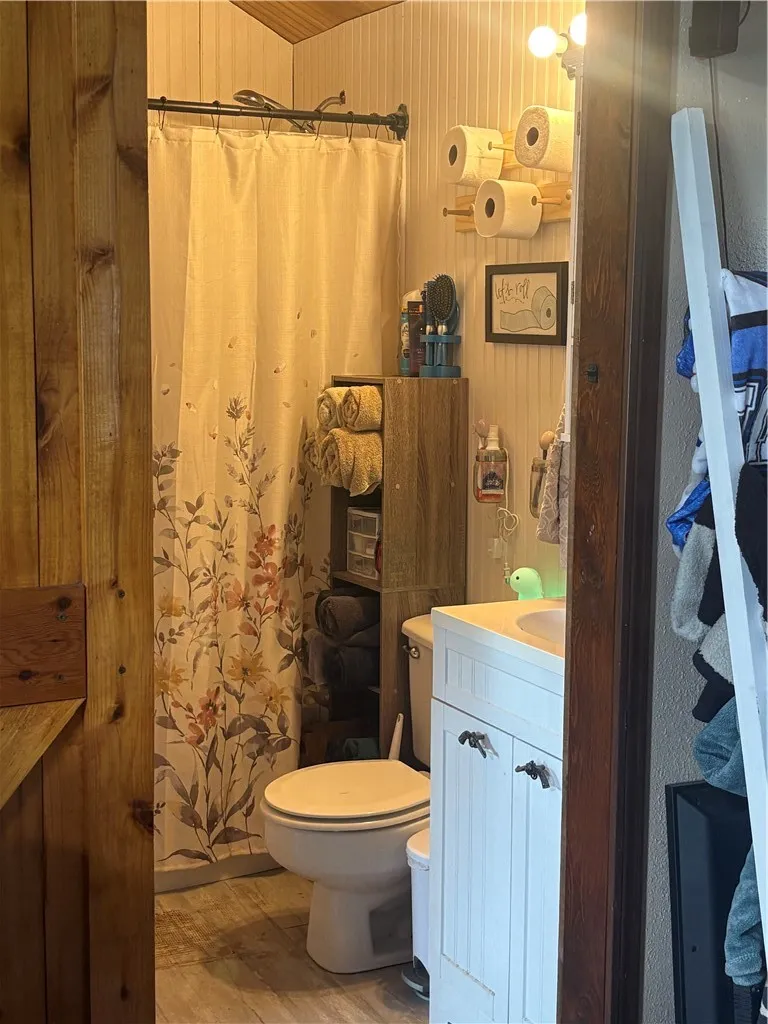 6995 County Road 12 Bishop, TX 78343