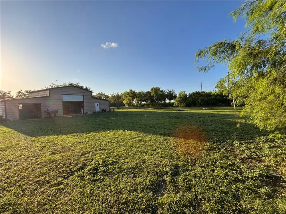 6995 County Road 12 Bishop, TX 78343