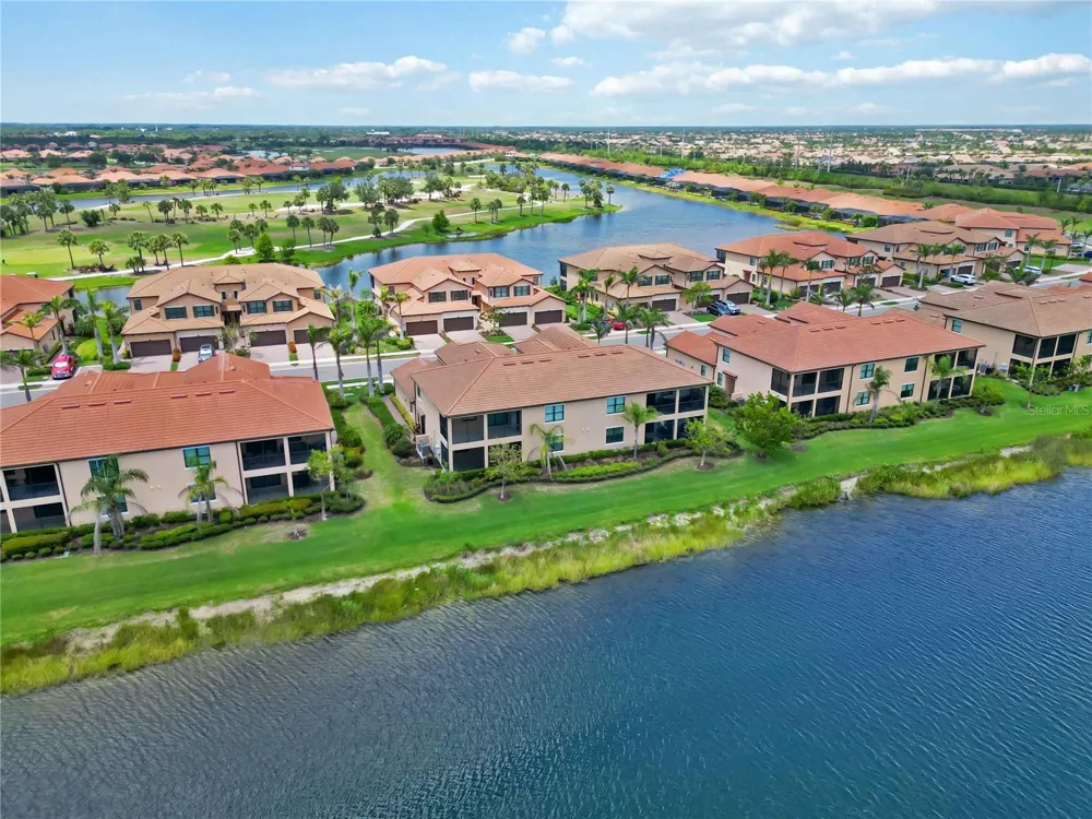 10805 TARFLOWER DRIVE #101 Venice, FL 34293