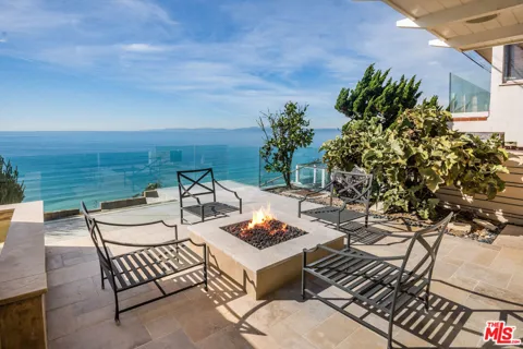 517 Paseo De La Playa