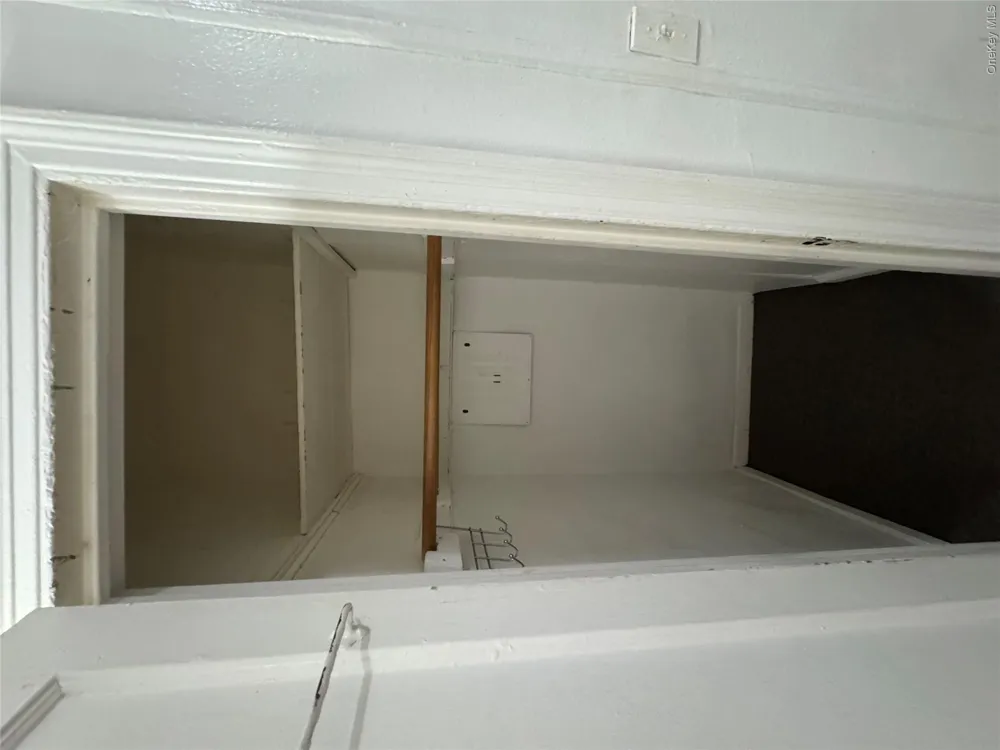 2081 Cruger Avenue Cruger #1K Bronx, NY 10462