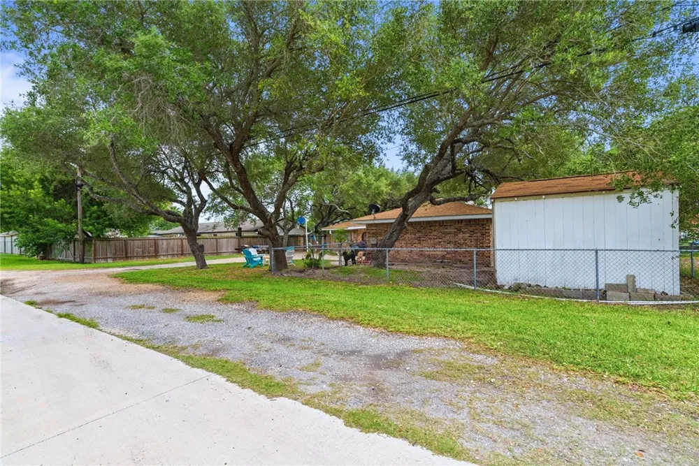 1638 W Palm Drive Aransas Pass, TX 78336