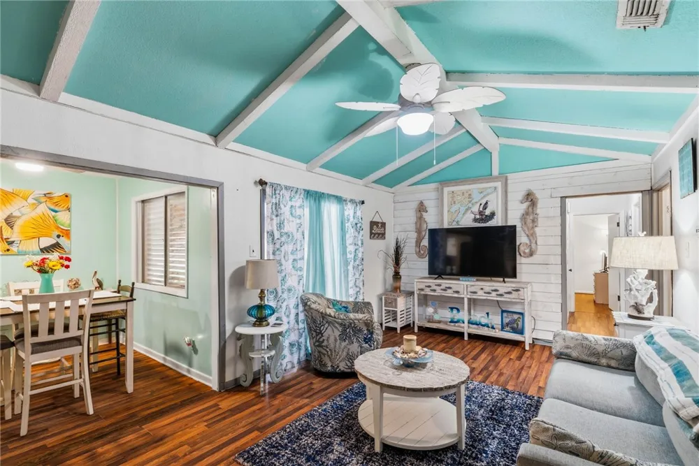 1638 W Palm Drive Aransas Pass, TX 78336