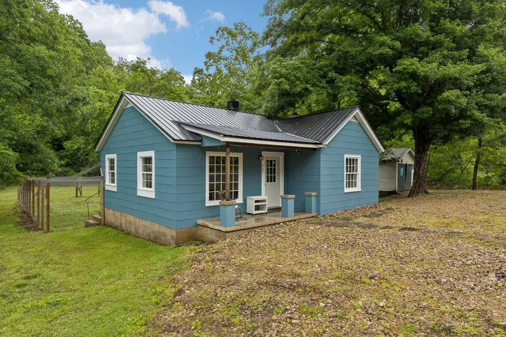 923 Highway 100 W Centerville, TN 37033