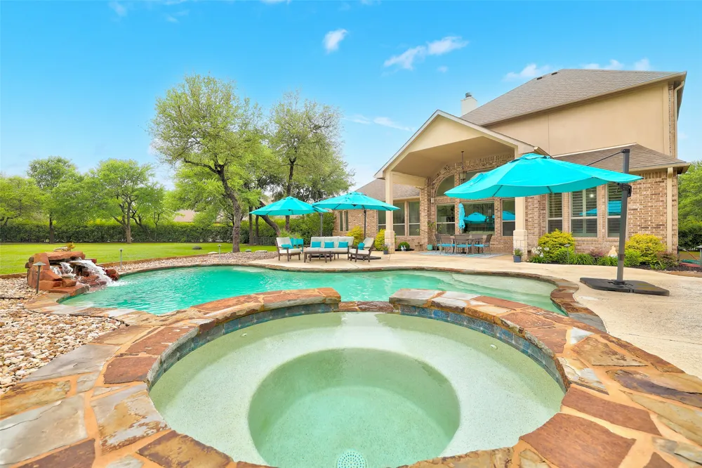 213 Vista Lane Georgetown, TX 78633