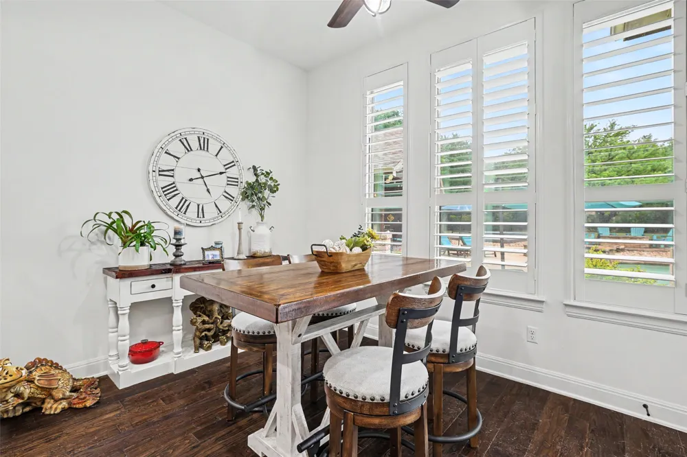 213 Vista Lane Georgetown, TX 78633