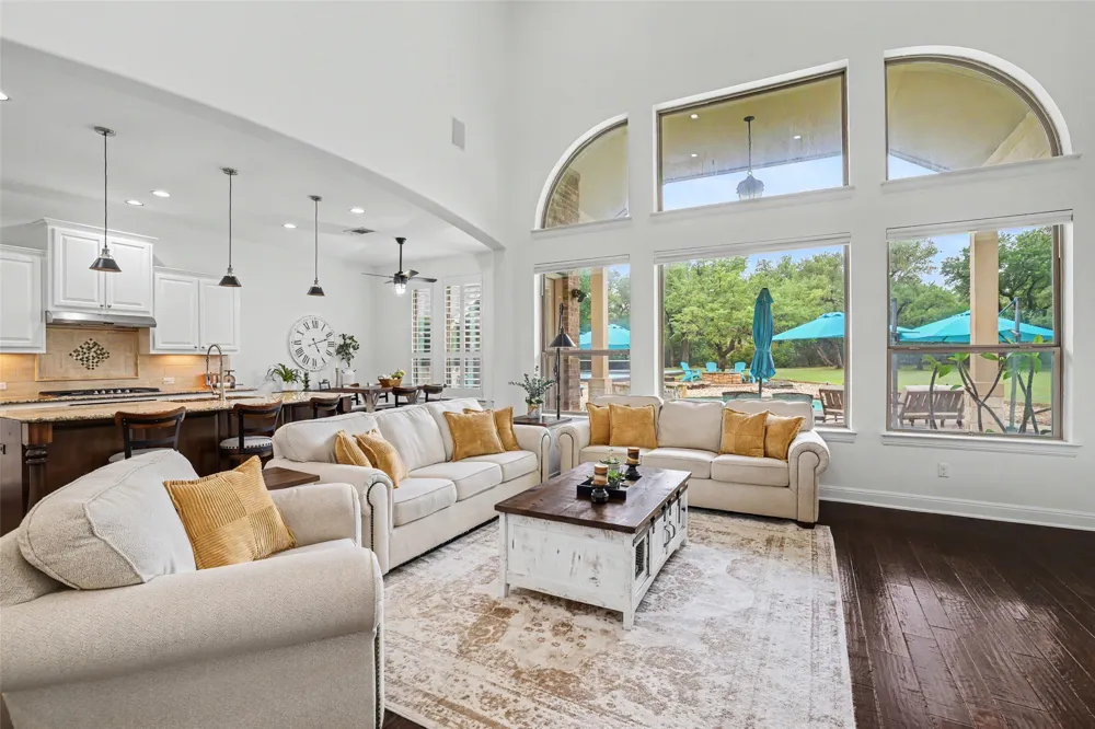 213 Vista Lane Georgetown, TX 78633
