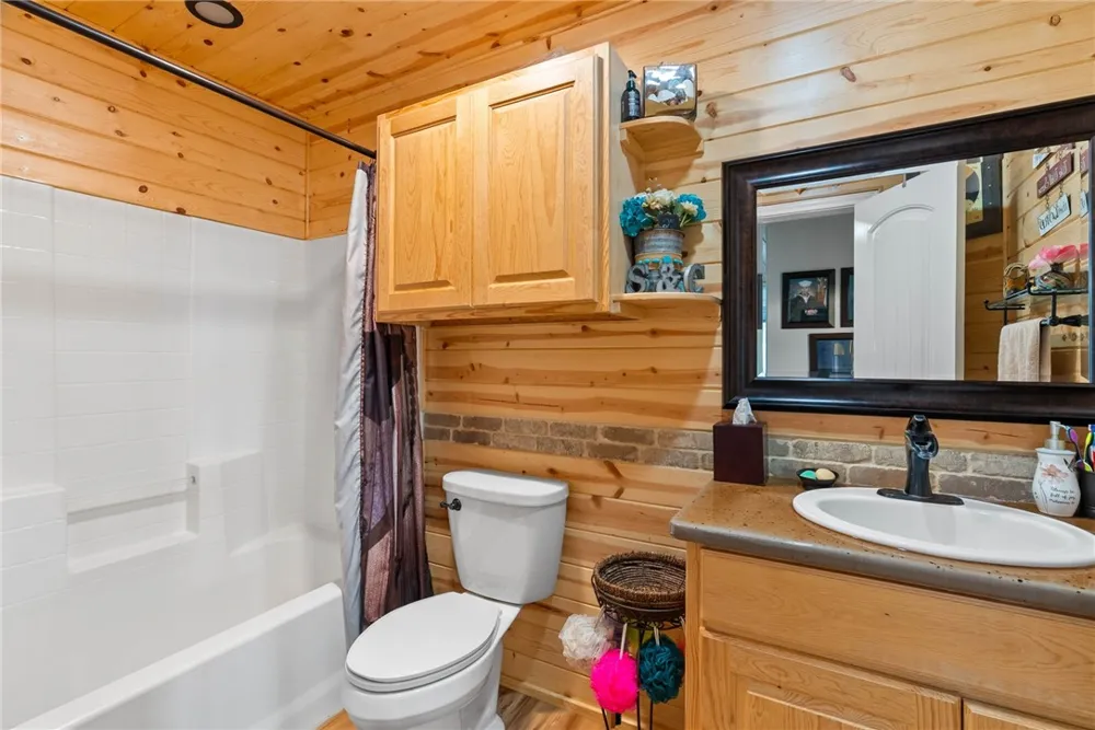 318 County Road 3032 Orange Grove, TX 78372