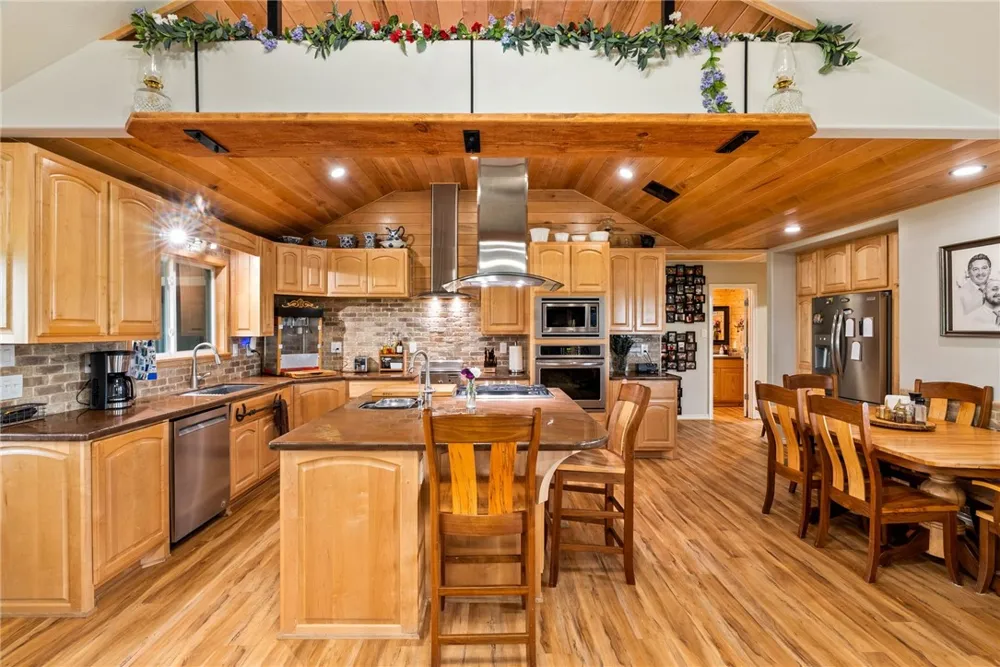 318 County Road 3032 Orange Grove, TX 78372