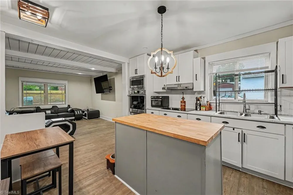 706 Hamilton Street Eden, NC 27288