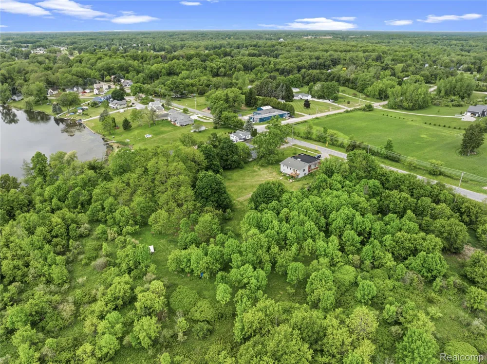 9200 Perry Road Atlas Township, MI 48411