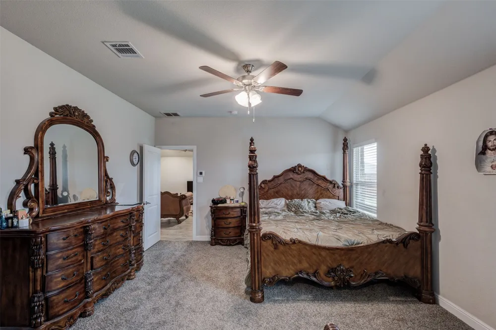 1221 Rolling Meadows Drive Cedar Hill, TX 75104