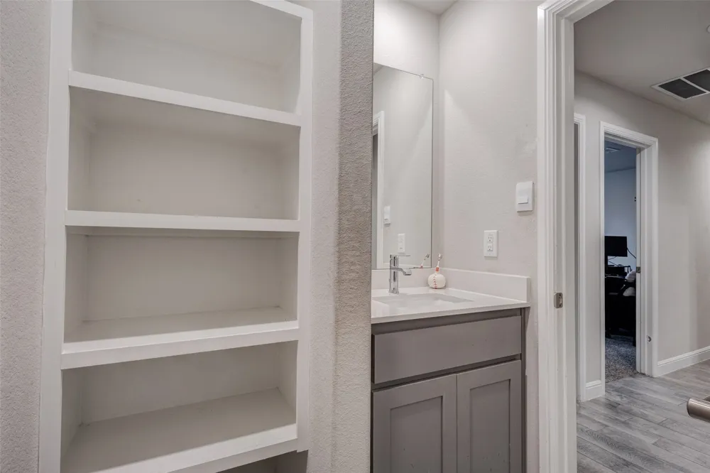 1221 Rolling Meadows Drive Cedar Hill, TX 75104