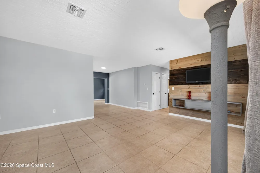2135 S River Road Melbourne Beach, FL 32951