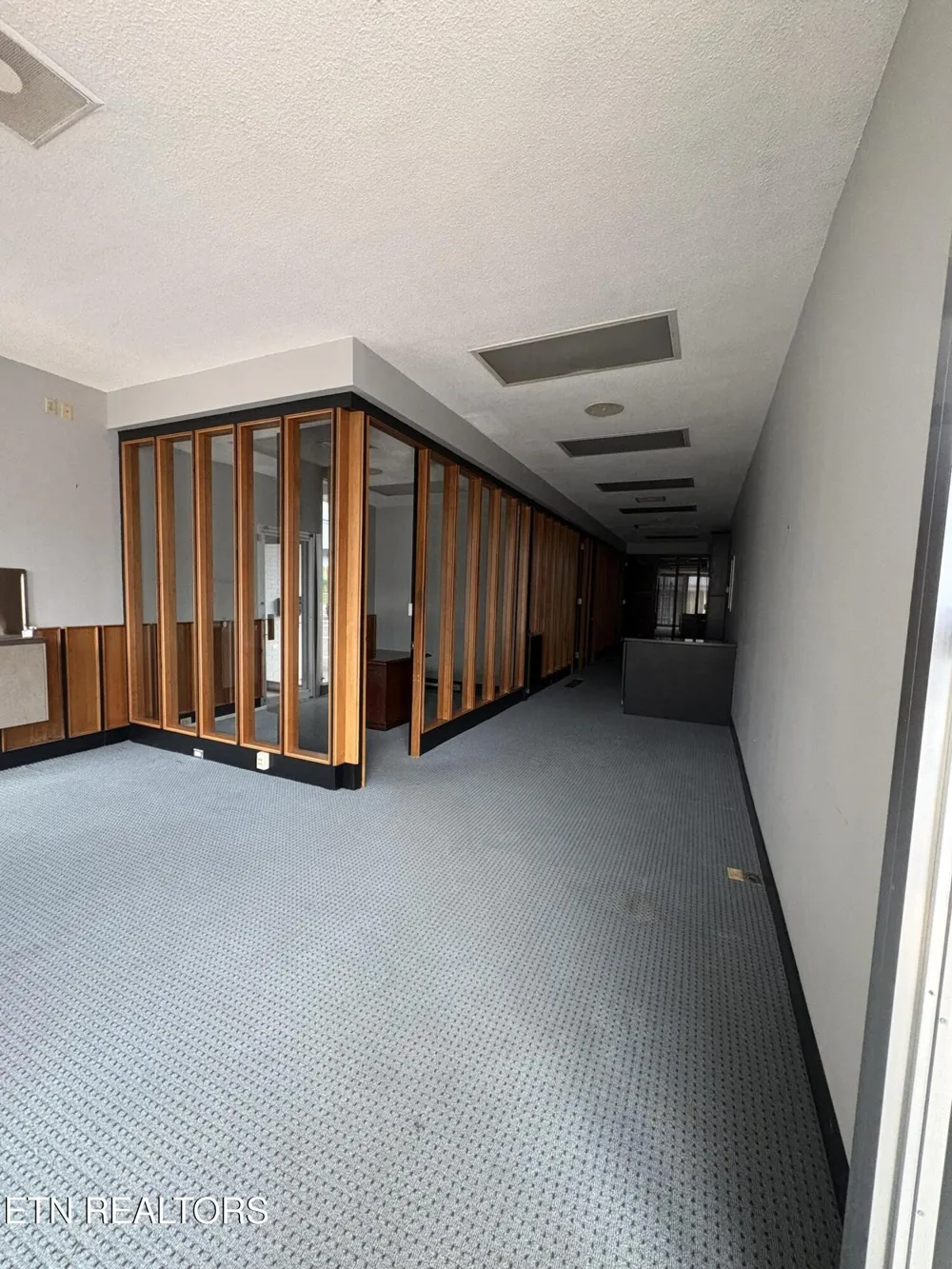 100 E Race St Kingston, TN 37763