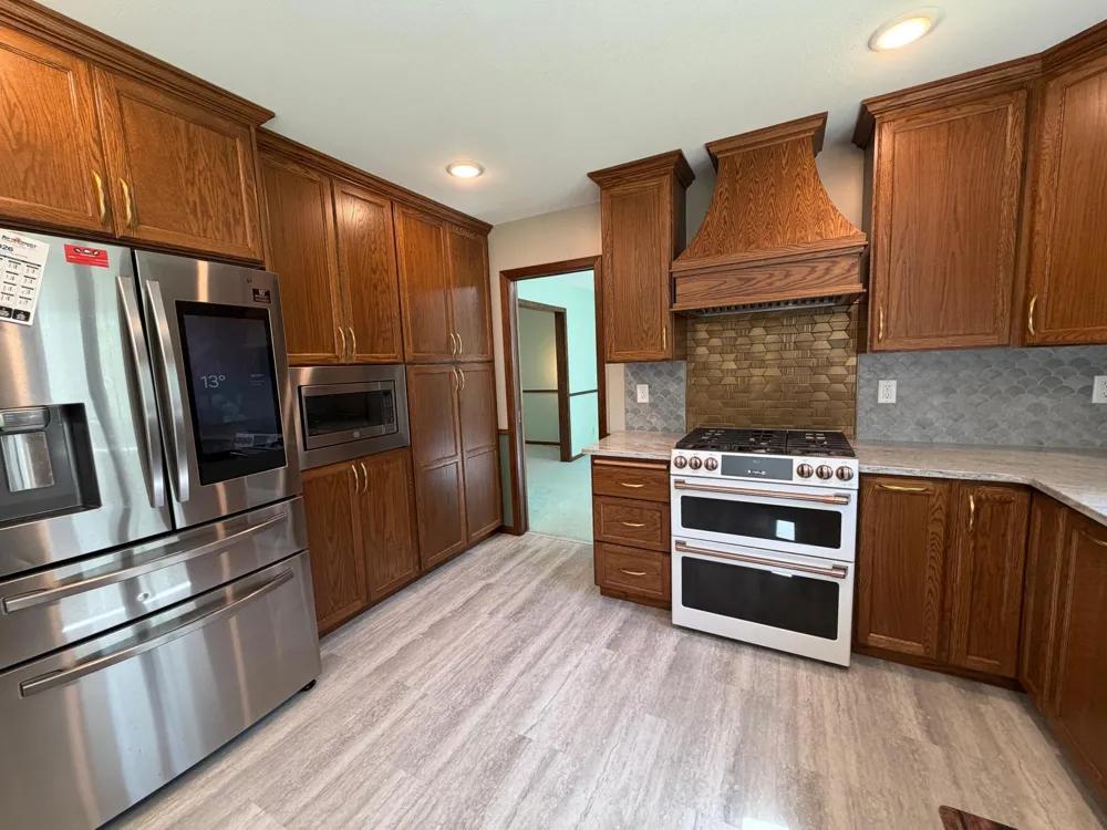 814 11th Avenue SE Roseau, MN 56751
