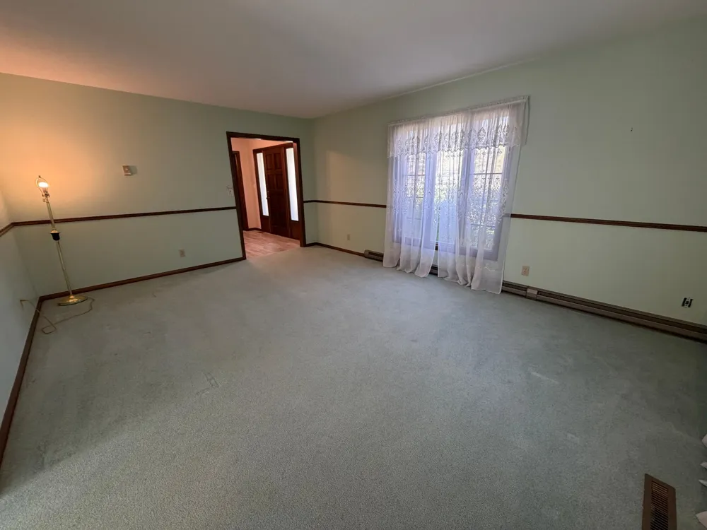 814 11th Avenue SE Roseau, MN 56751