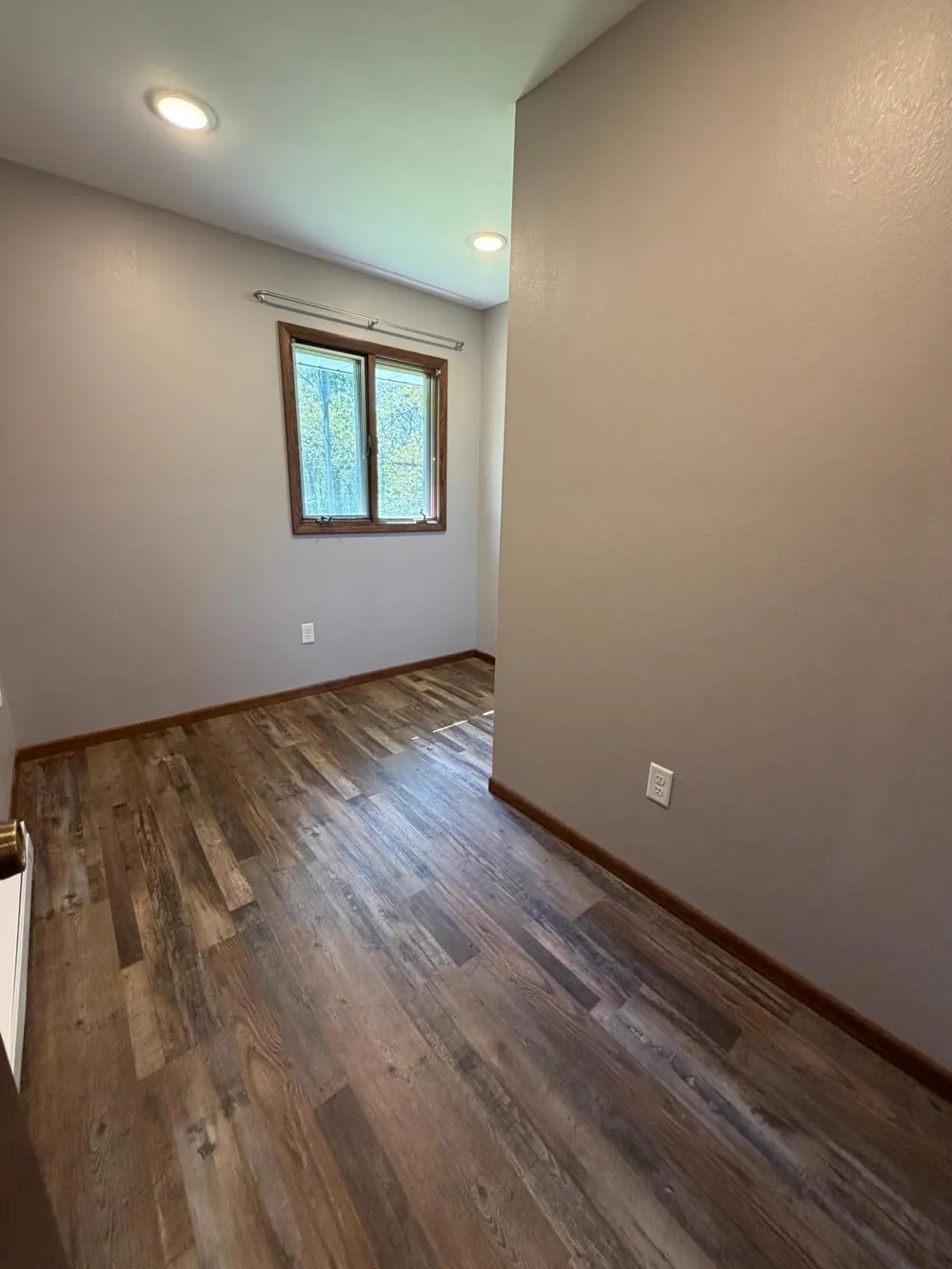814 11th Avenue SE Roseau, MN 56751