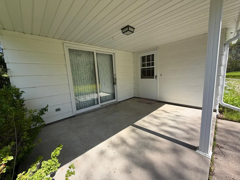 814 11th Avenue SE Roseau, MN 56751