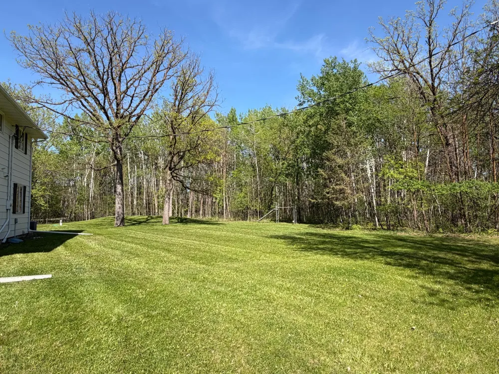 814 11th Avenue SE Roseau, MN 56751