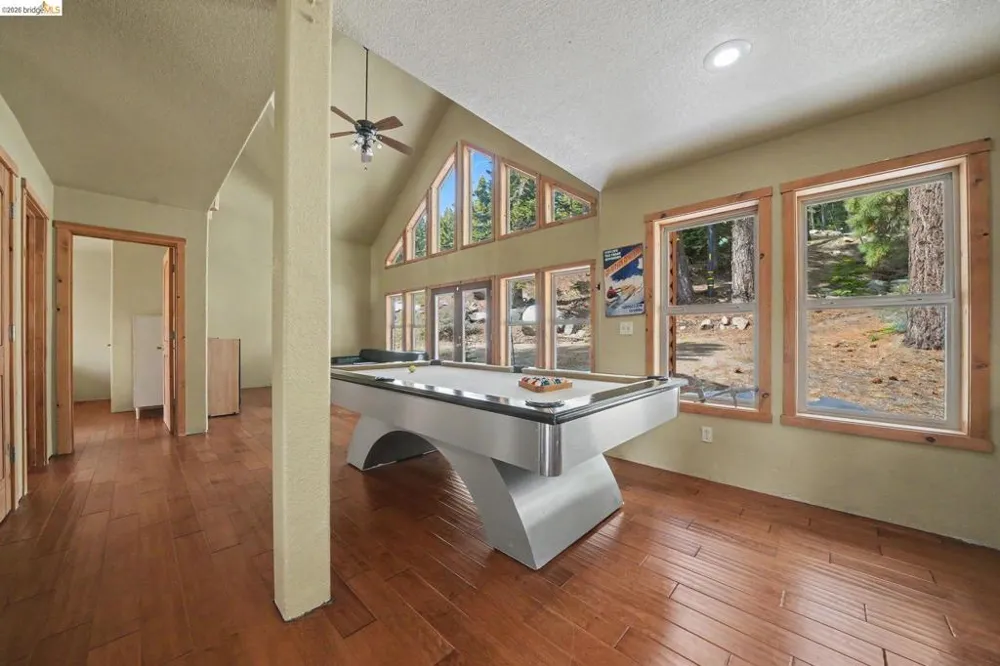 1361 Summit View Rd Arnold, CA 95223