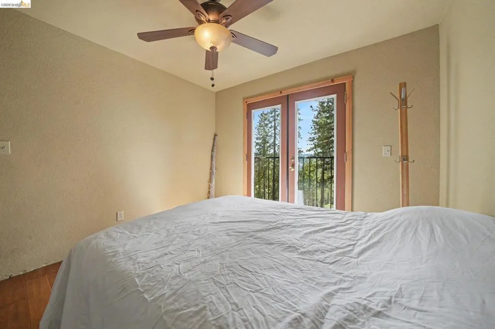 1361 Summit View Rd Arnold, CA 95223