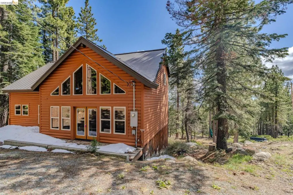 1361 Summit View Rd Arnold, CA 95223