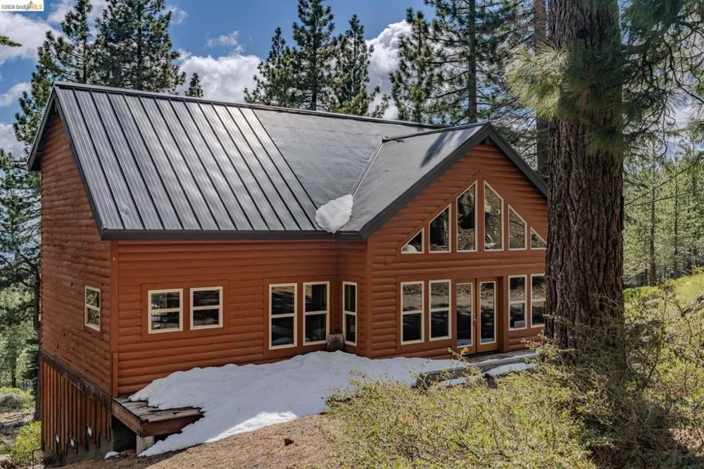 1361 Summit View Rd Arnold, CA 95223