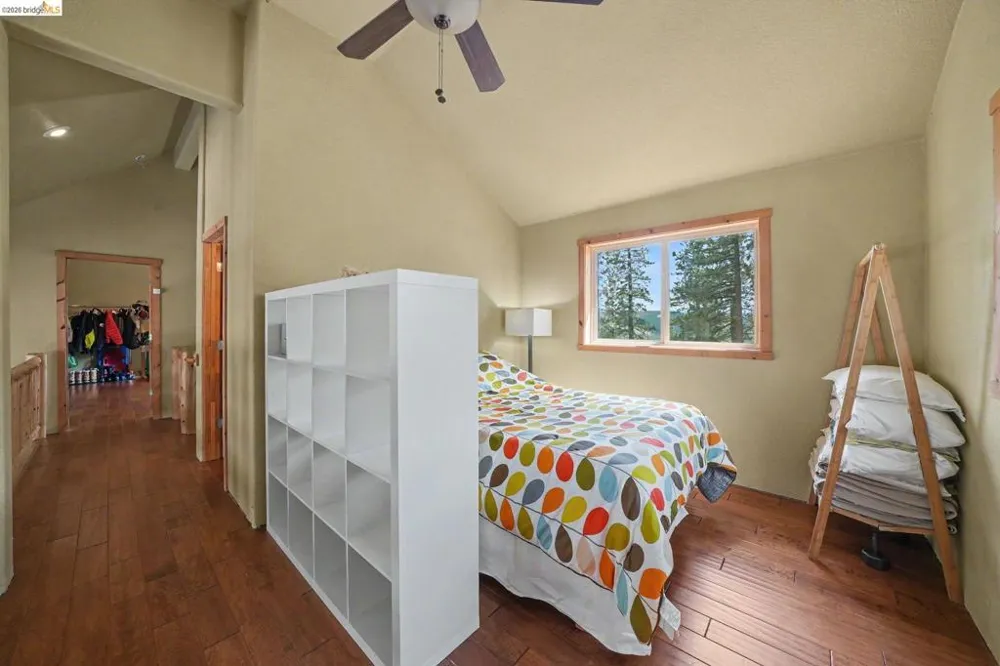 1361 Summit View Rd Arnold, CA 95223