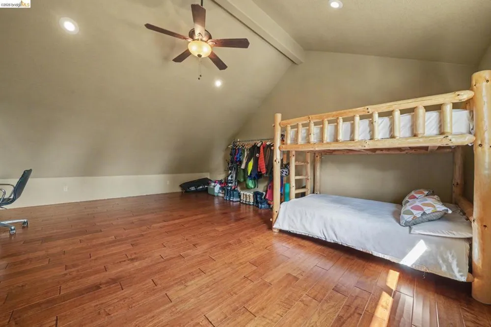 1361 Summit View Rd Arnold, CA 95223