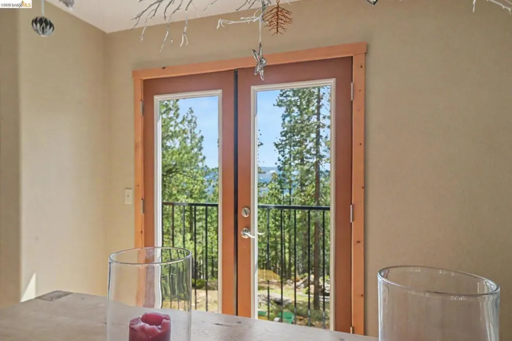 1361 Summit View Rd Arnold, CA 95223