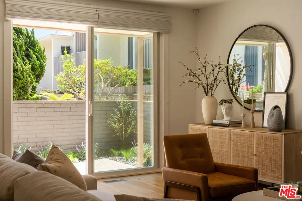 4707 La Villa Marina #J Marina del Rey, CA 90292