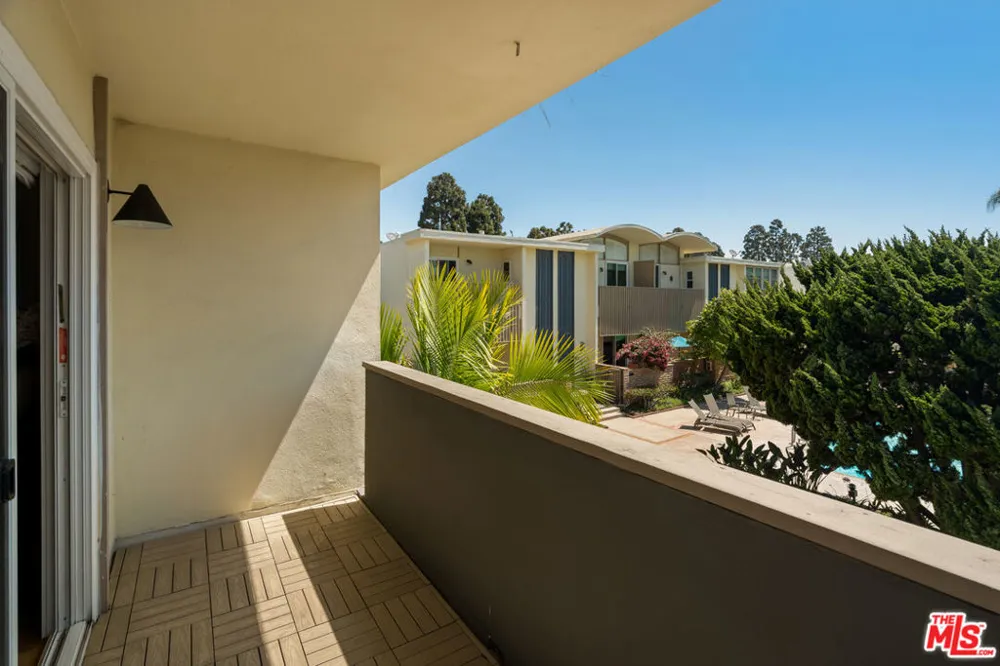 4707 La Villa Marina #J Marina del Rey, CA 90292