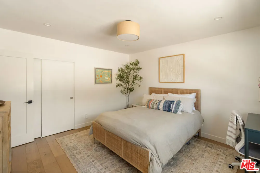 4707 La Villa Marina #J Marina del Rey, CA 90292