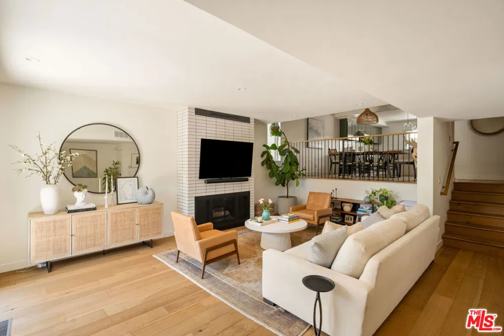 4707 La Villa Marina #J Marina del Rey, CA 90292