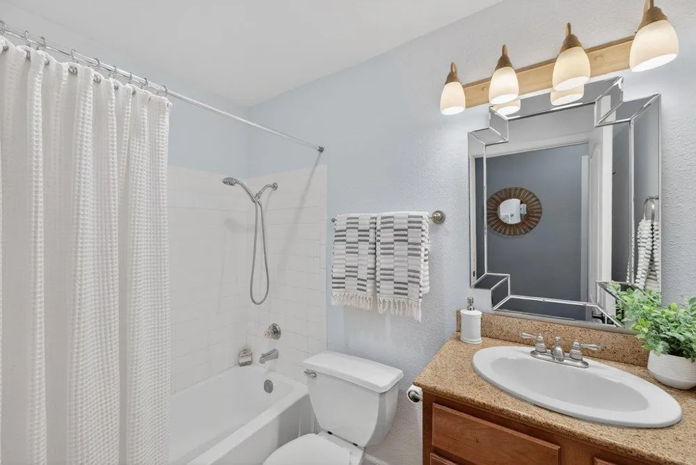 41 Grandview Street #1101 Santa Cruz, CA 95060