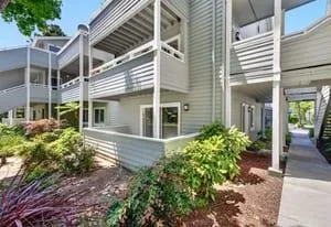 41 Grandview Street #1101 Santa Cruz, CA 95060